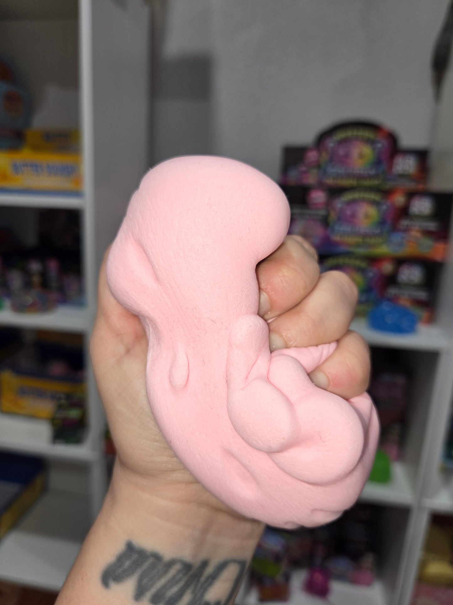 Hk Slow rise head squishy
