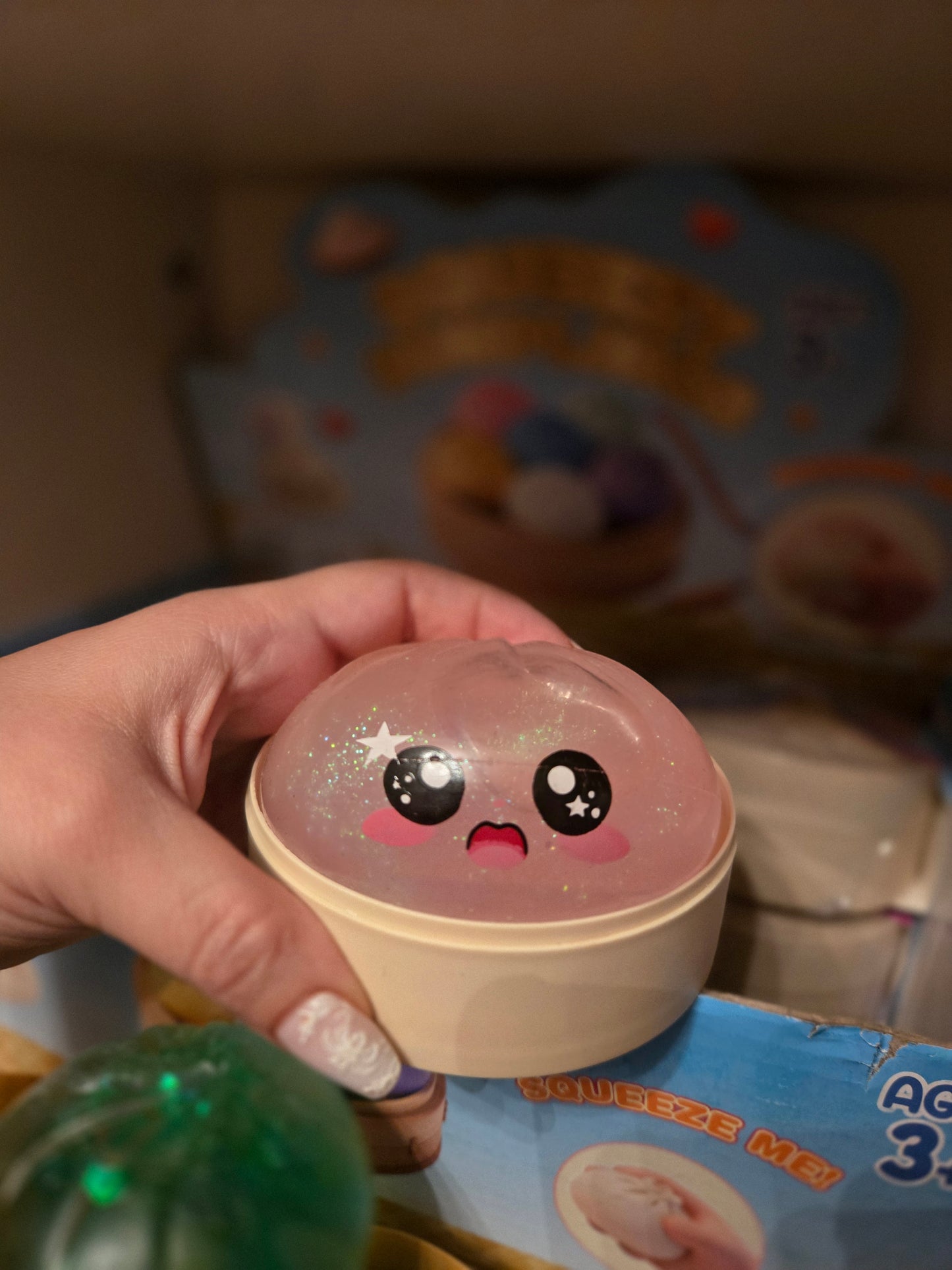 Surprise face glitter squishy